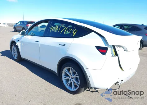 2022 Tesla Model Y Long Range Dual Motor All-Wheel Drive from USA, damaged, VIN 7SAYGDEE1NF393223